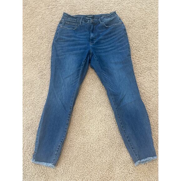 Judy Blue skinny fit jeans in blue denim with a frayed hem Size 16W - Picture 4 of 9